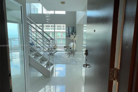 Condominio en venta en Miami, Florida, 2 dormitorios, 180.69 m2 № 2339910 - foto 2