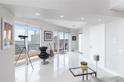 Condominio en venta en Miami, Florida, 2 dormitorios, 180.69 m2 № 2339910 - foto 24