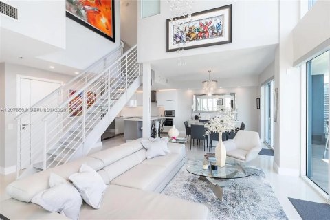 Condominio en venta en Miami, Florida, 2 dormitorios, 180.69 m2 № 2339910 - foto 7