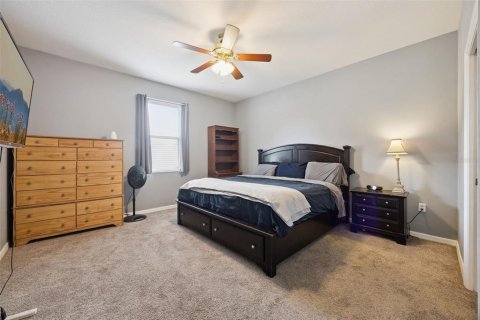 Casa en venta en Eustis, Florida, 4 dormitorios, 231.33 m2 № 2195830 - foto 18