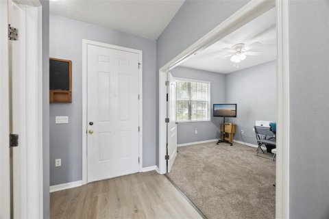 Casa en venta en Eustis, Florida, 4 dormitorios, 231.33 m2 № 2195830 - foto 4