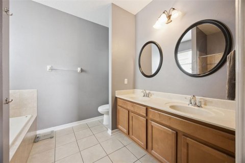 Casa en venta en Eustis, Florida, 4 dormitorios, 231.33 m2 № 2195830 - foto 19