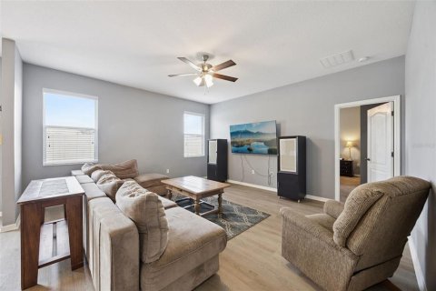 Casa en venta en Eustis, Florida, 4 dormitorios, 231.33 m2 № 2195830 - foto 8