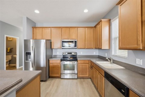 Casa en venta en Eustis, Florida, 4 dormitorios, 231.33 m2 № 2195830 - foto 16