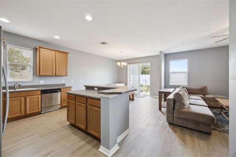 Casa en venta en Eustis, Florida, 4 dormitorios, 231.33 m2 № 2195830 - foto 10