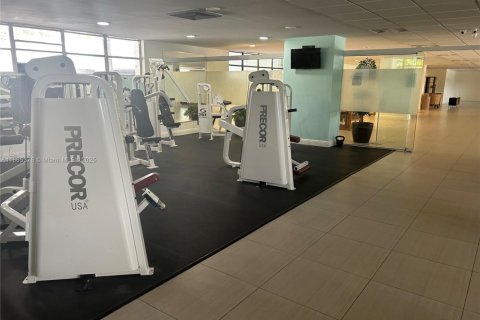 Copropriété à louer à Hallandale Beach, Floride: 1 chambre, 104.98 m2 № 1929504 - photo 20