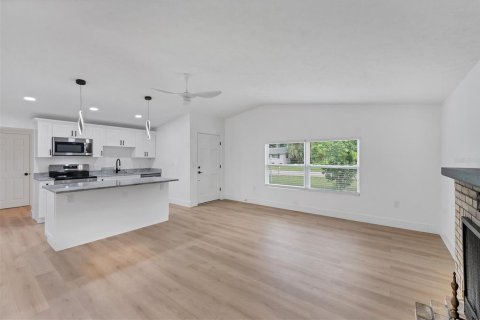 Villa ou maison à vendre à Sarasota, Floride: 4 chambres, 133.5 m2 № 1816853 - photo 6
