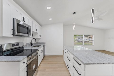 Villa ou maison à vendre à Sarasota, Floride: 4 chambres, 133.5 m2 № 1816853 - photo 9