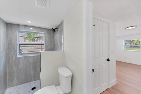 Villa ou maison à vendre à Sarasota, Floride: 4 chambres, 133.5 m2 № 1816853 - photo 13