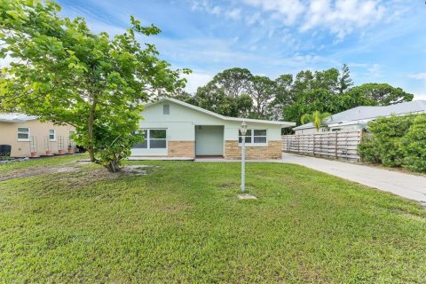 Villa ou maison à vendre à Sarasota, Floride: 4 chambres, 133.5 m2 № 1816853 - photo 1