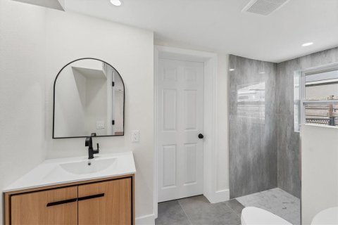 Villa ou maison à vendre à Sarasota, Floride: 4 chambres, 133.5 m2 № 1816853 - photo 12