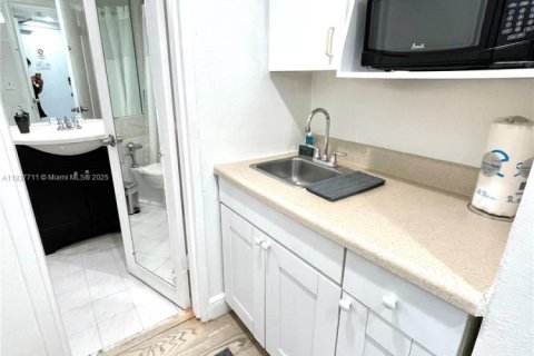 Condominio en venta en Miami Beach, Florida, 37.16 m2 № 1822252 - foto 19