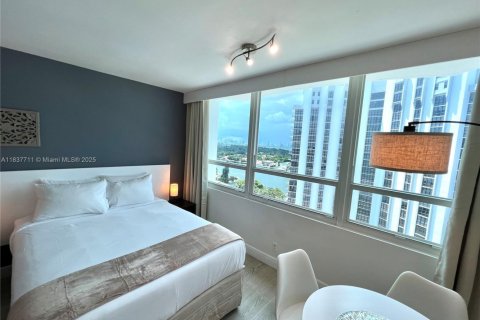 Condominio en venta en Miami Beach, Florida, 37.16 m2 № 1822252 - foto 8