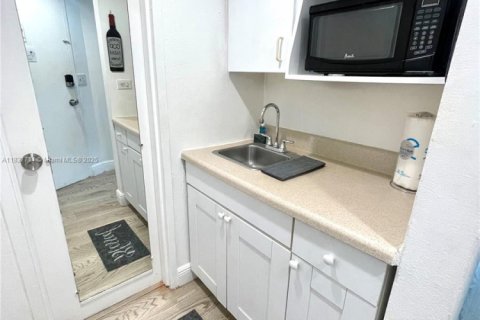 Condominio en venta en Miami Beach, Florida, 37.16 m2 № 1822252 - foto 17