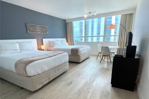 Condominio en venta en Miami Beach, Florida, 37.16 m2 № 1822252 - foto 11