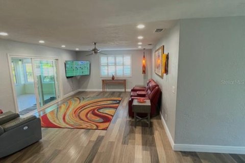 Casa en venta en Ormond Beach, Florida, 3 dormitorios, 152.82 m2 № 2237169 - foto 12