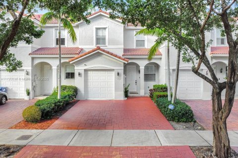 Touwnhouse à vendre à Miami, Floride: 3 chambres, 161.93 m2 № 1979671 - photo 10