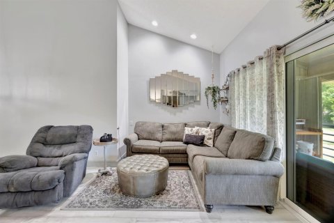 Condominio en venta en Tamarac, Florida, 2 dormitorios, 119.47 m2 № 2181263 - foto 11