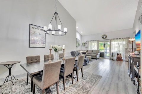 Condominio en Tamarac, Florida, 2 dormitorios  № 2181263