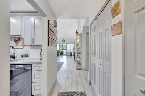 Condominio en venta en Tamarac, Florida, 2 dormitorios, 119.47 m2 № 2181263 - foto 2