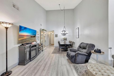 Condominio en venta en Tamarac, Florida, 2 dormitorios, 119.47 m2 № 2181263 - foto 13