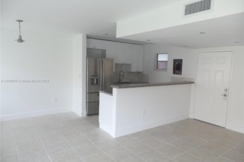Condominio en venta en Miami, Florida, 1 dormitorio, 63.17 m2 № 1811268 - foto 3