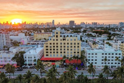 Copropriété à louer à Miami Beach, Floride: 2 chambres, 159.79 m2 № 2024124 - photo 11
