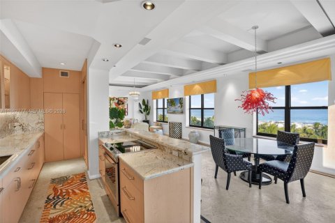 Copropriété à louer à Miami Beach, Floride: 2 chambres, 159.79 m2 № 2024124 - photo 14