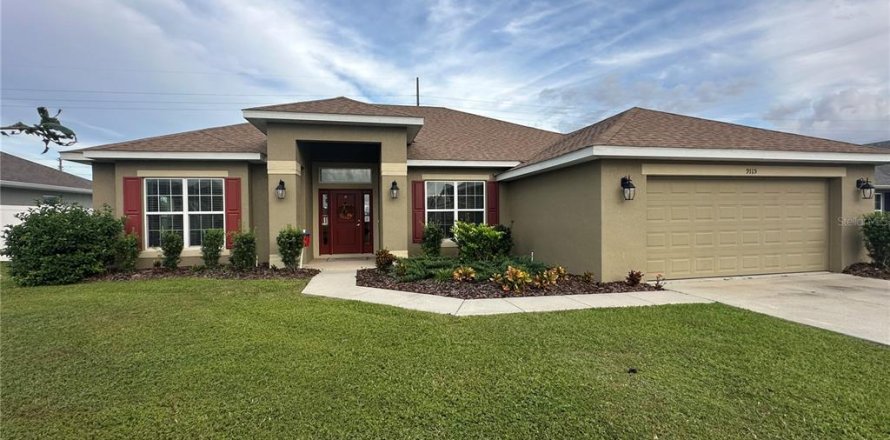 House in Ocala, Florida 4 bedrooms, 216.83 sq.m. № 1437503