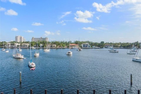 Villa ou maison à vendre à Fort Lauderdale, Floride: 7 chambres, 966.18 m2 № 1936949 - photo 24