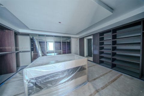 House in Fort Lauderdale, Florida 7 bedrooms, 966.18 sq.m. № 1936949 - photo 30