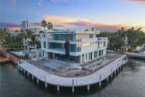 Villa ou maison à vendre à Fort Lauderdale, Floride: 7 chambres, 966.18 m2 № 1936949 - photo 15