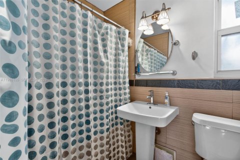 Casa en venta en Deerfield Beach, Florida, 3 dormitorios, 130.43 m2 № 2029926 - foto 18