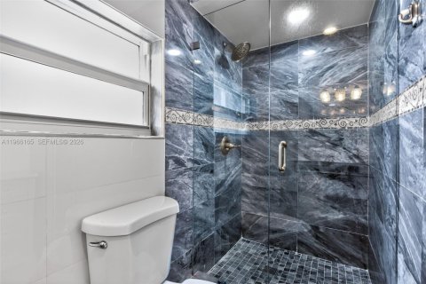 Casa en venta en Deerfield Beach, Florida, 3 dormitorios, 130.43 m2 № 2029926 - foto 8