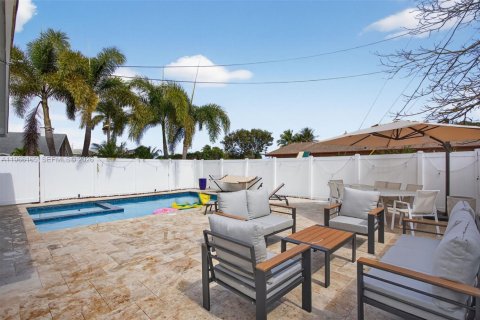 Casa en venta en Deerfield Beach, Florida, 3 dormitorios, 130.43 m2 № 2029926 - foto 21