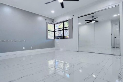 House in Coconut Creek, Florida 3 bedrooms, 174.28 sq.m. № 2028179 - photo 23