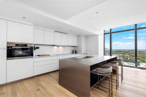 Condo in Miami Beach, Florida, 1 bedroom  № 2022953 - photo 8