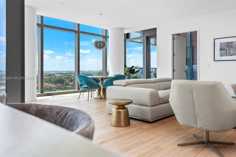 Condo in Miami Beach, Florida, 1 bedroom  № 2022953 - photo 3