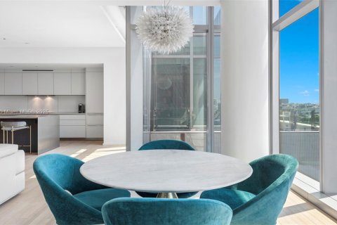 Condo in Miami Beach, Florida, 1 bedroom  № 2022953 - photo 6