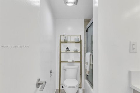 Copropriété à vendre à Sunny Isles Beach, Floride: 2 chambres, 131.27 m2 № 1969053 - photo 27