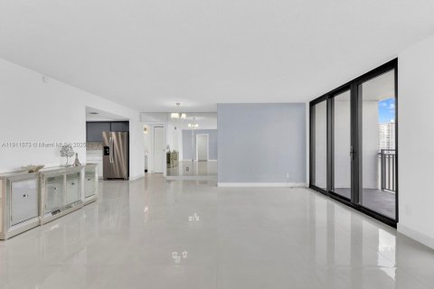 Copropriété à vendre à Sunny Isles Beach, Floride: 2 chambres, 131.27 m2 № 1969053 - photo 10