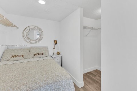 Copropriété à vendre à Sunny Isles Beach, Floride: 2 chambres, 131.27 m2 № 1969053 - photo 16