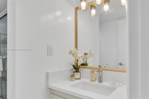 Copropriété à vendre à Sunny Isles Beach, Floride: 2 chambres, 131.27 m2 № 1969053 - photo 26