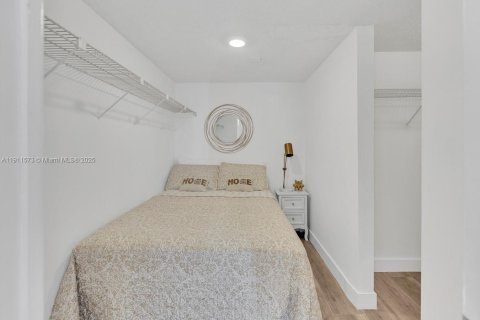 Copropriété à vendre à Sunny Isles Beach, Floride: 2 chambres, 131.27 m2 № 1969053 - photo 15