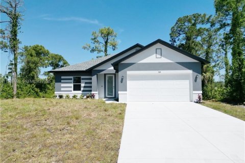 Casa en Lehigh Acres, Florida 4 dormitorios, 157.93 m2 № 1987187
