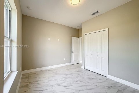 Casa en alquiler en Lehigh Acres, Florida, 4 dormitorios, 157.93 m2 № 1987187 - foto 16