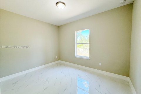 Casa en alquiler en Lehigh Acres, Florida, 4 dormitorios, 157.93 m2 № 1987187 - foto 13