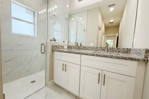 Casa en alquiler en Lehigh Acres, Florida, 4 dormitorios, 157.93 m2 № 1987187 - foto 11