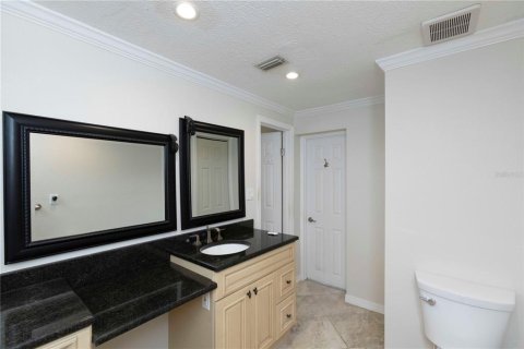 House in New Port Richey, Florida 3 bedrooms, 163.97 sq.m. № 1678105 - photo 17
