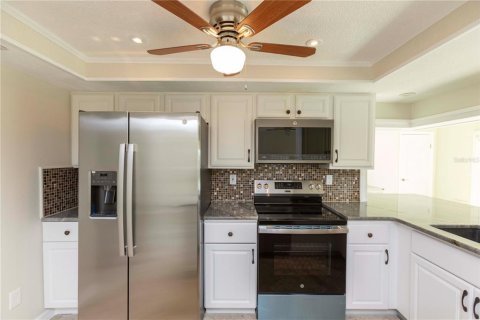 House in New Port Richey, Florida 3 bedrooms, 163.97 sq.m. № 1678105 - photo 11